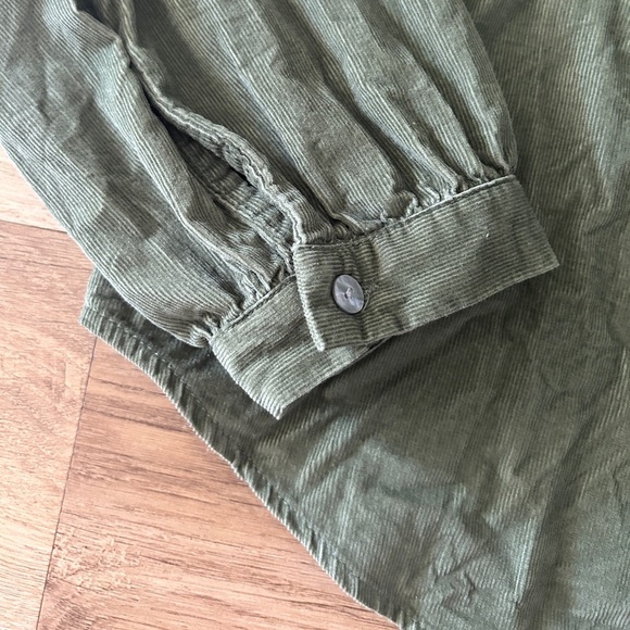 Universal Thread Long Sleeve Relaxed Fit Corduroy Top, Olive Green, XS- EUC - Picture 4 of 8